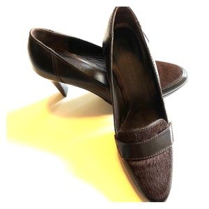 Talbot’s size 7 brown leather pumps.